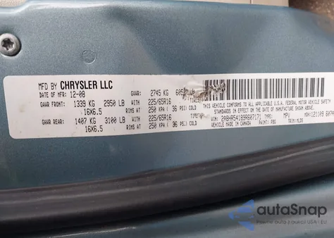 2009 Chrysler Town & Country Touring z USA, uszkodzony, nr VIN 2A8HR54189R607171